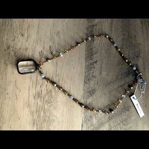 Melania Clara 18” Camelia magnetic pendant NWT